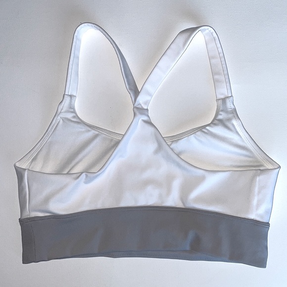 Natori Sports Bra - Picture 2 of 4